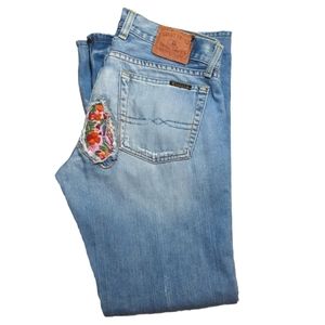 Lucky Jeans flower patch
